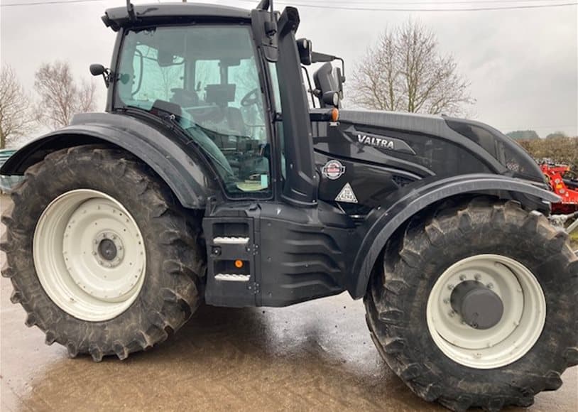 Valtra  null - Used Wheeled Tractors