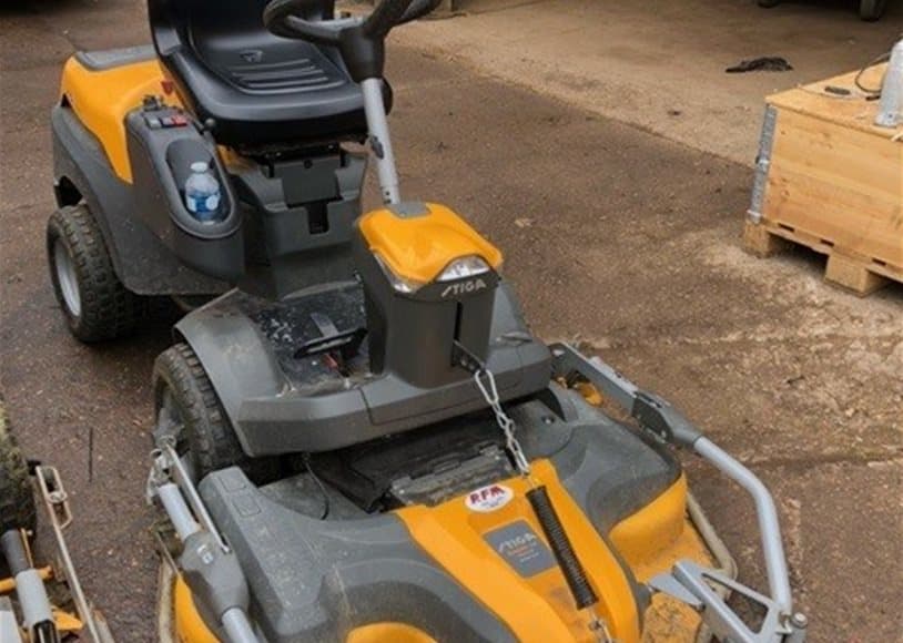 Stiga 620PW Ride On Mower