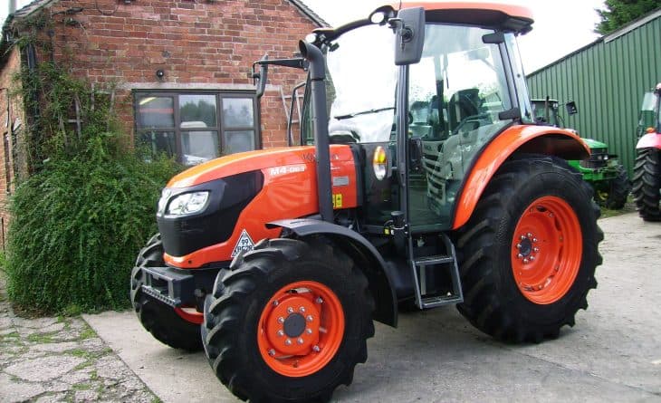 2023 2023 - Kubota M4-063 4wd Hydraulic Shuttle, 40K, Creep speed, Air Con, ONLY 336 hours.
