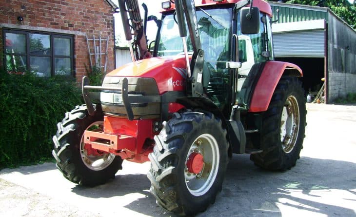 2004 McCormick CX105 4wd Extrashift, Deluxe Cab Tractor c/w Quickie 445 Power Loader,