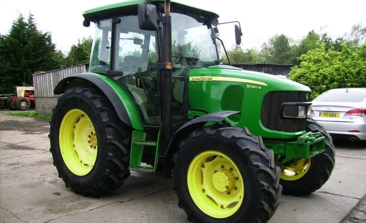 2009 John Deere 5090R 4wd Power Shuttle, Power Quad 40K, 90 HP, Air Conditioning, Straight and Very tidy