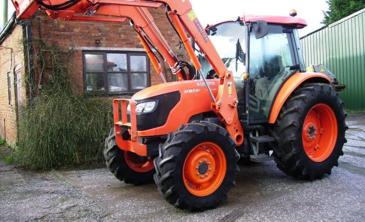 2012 Kubota M9540 4wd c/w Kubota LA1353EC Self Levelling Power loader, 2012, 3,074 hours. SOLD